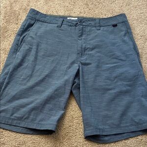 Travis Mathew shorts size 32